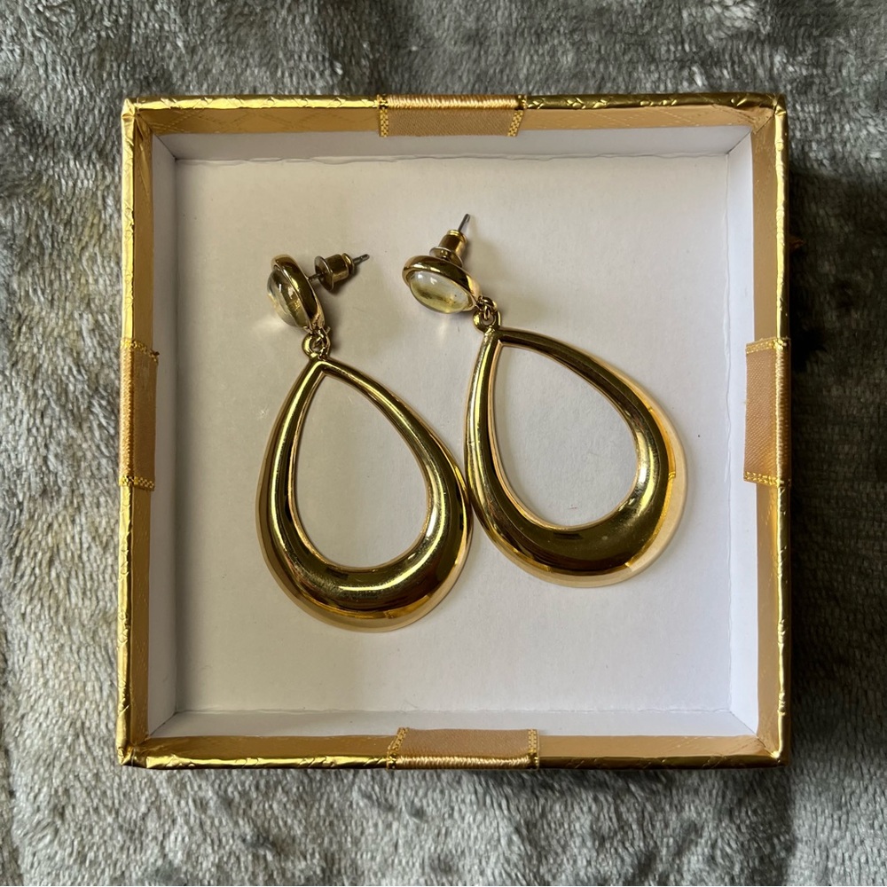 FREE WITH 3 🎁 | Gold Earrings